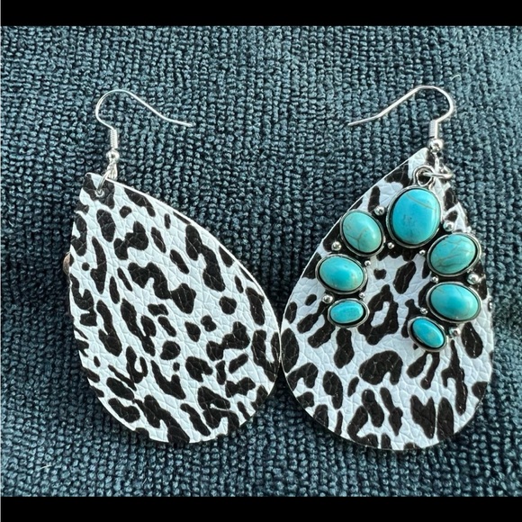 Earrings/Dangle/ CowPrint/ Turquoise/ Silver Jewelry - Picture 4 of 5
